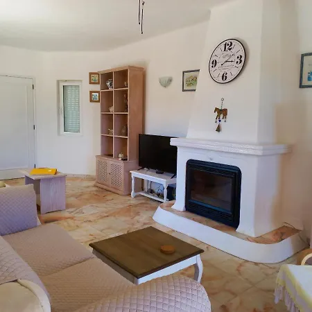 Loretta * Καρβοέιρο